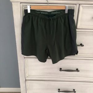 OUTDOOR VOICES High Stride Short 5” Size Medium